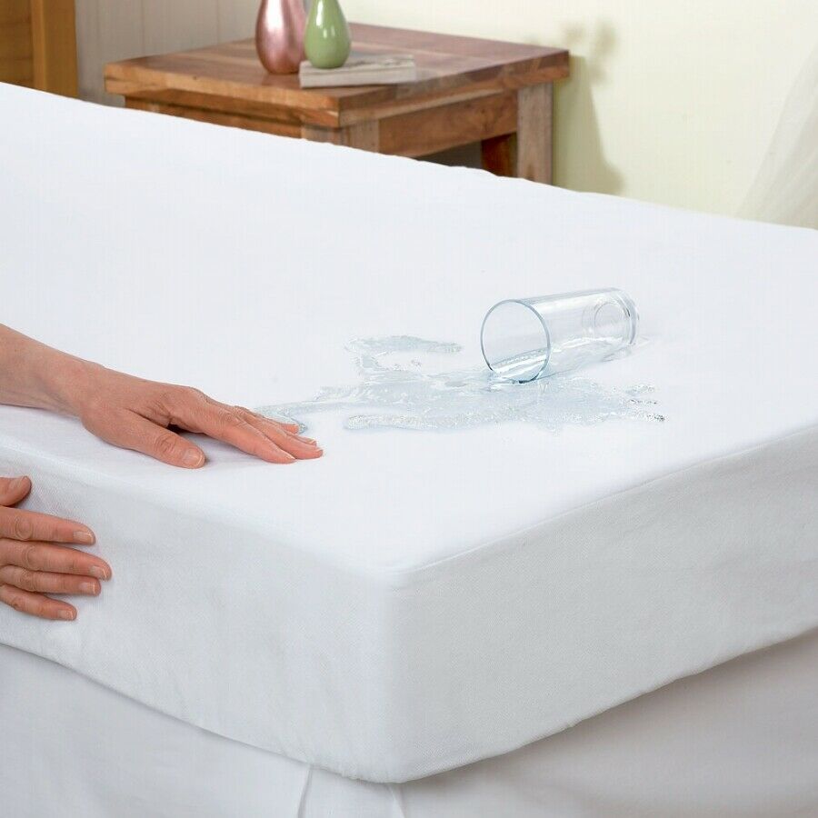 Double Size Dreamaker Waterproof Fitted Mattress Protector